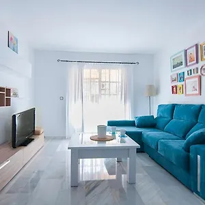https://luminoso-y-fresco-apartamento-en-2-linea-de-playa.1costadelsol.com